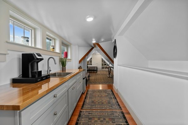358 Broadway unit 3, Newport, RI 02840 - photo 2