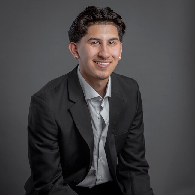 Agent Photo