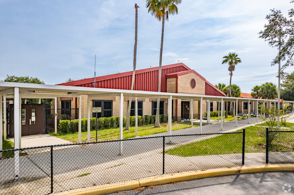 Astatula Elementary School, Rankings & Reviews - Homes.com