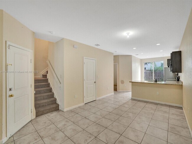 1429 SE 26th Ave, Homestead, FL 33035 - photo 3