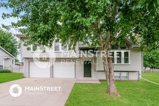 716 Feldspar St, Kearney, MO 64060