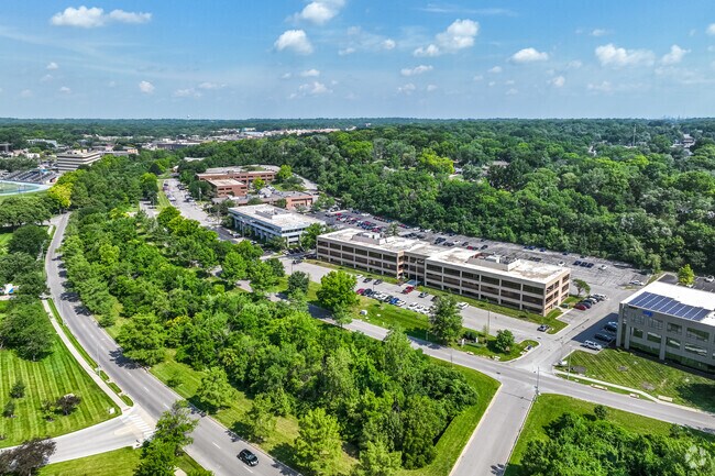 Ward Parkway takes you from Willow Creek to The Plaza and hosts a plethora of dining & shopping.