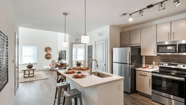 Grady Square, Tampa, FL 33607 - photo 3