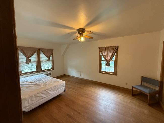 523 St Clair Ave, Sheboygan, WI 53081 - photo 3