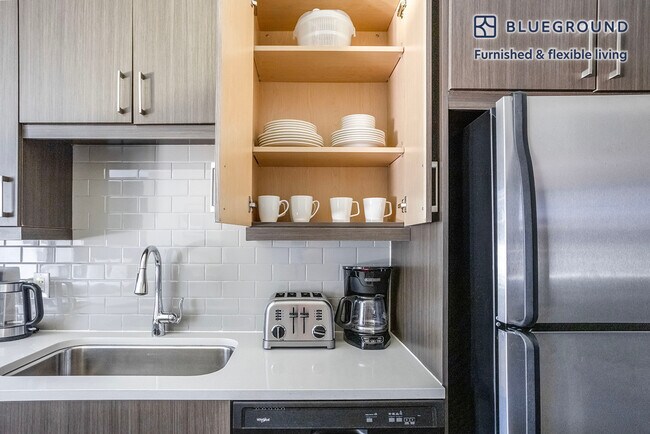 77 Exeter St unit FL4-ID868, Boston, MA 02116 - photo 6