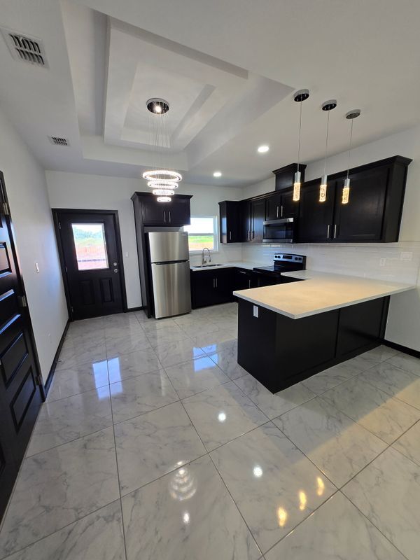 1024 N Blair Ave, Edinburg, TX 78541 - photo 4