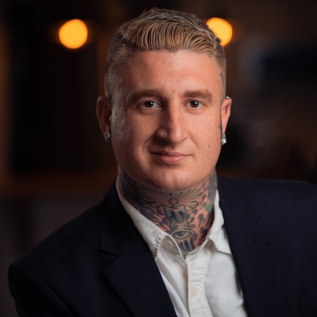 Agent Photo