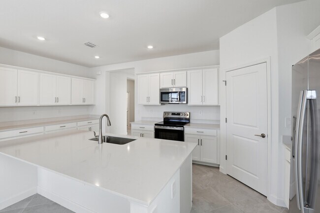 7919 Lakes Edge Ln, Port Charlotte, FL 33981 - photo 7