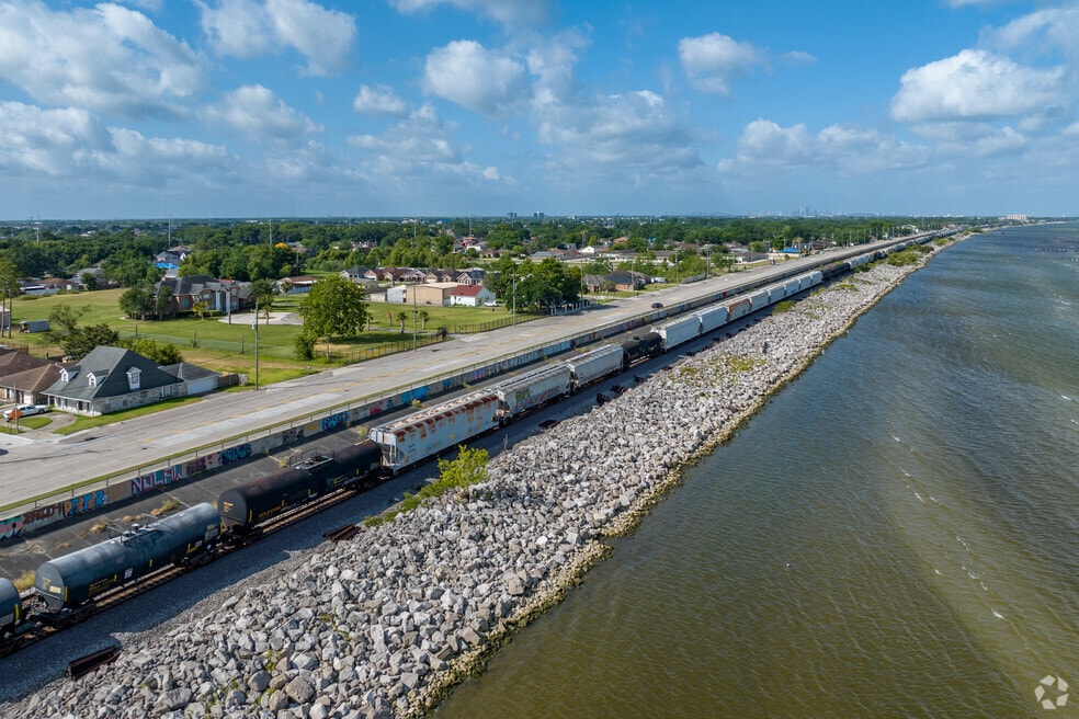 NH_Little Woods_500066_P2_v1_NA_050725