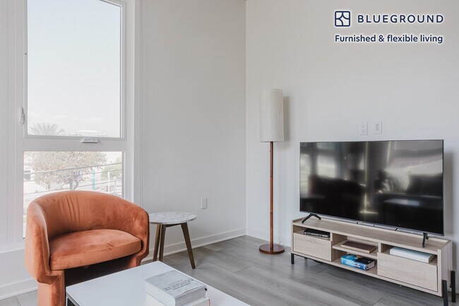 201 The Promenade N unit FL3-ID1263, Long Beach, CA 90802 - photo 4