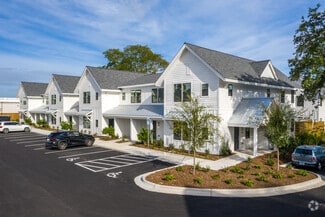 4550 Atrium Ct, Wilmington, NC 28405