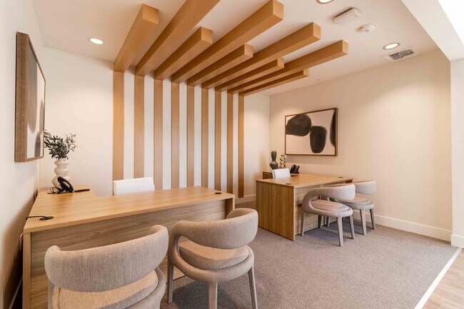 The Grove at Woodlake, Sacramento, CA 95815 - photo 7