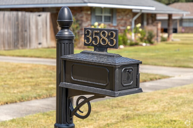 Decorative mailboxes are popular in Park Forest/LA North.