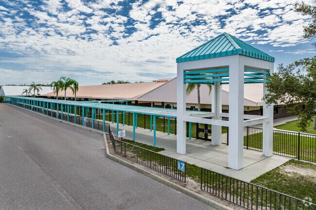 Laurel Nokomis School has 1,342 students in grades PK, K-8.