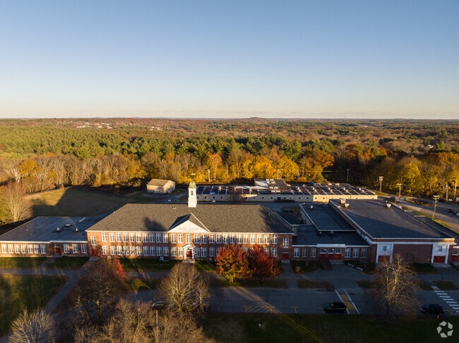 The Abbot Elementary School in the town of Westford, MA serves students in grades K-5.