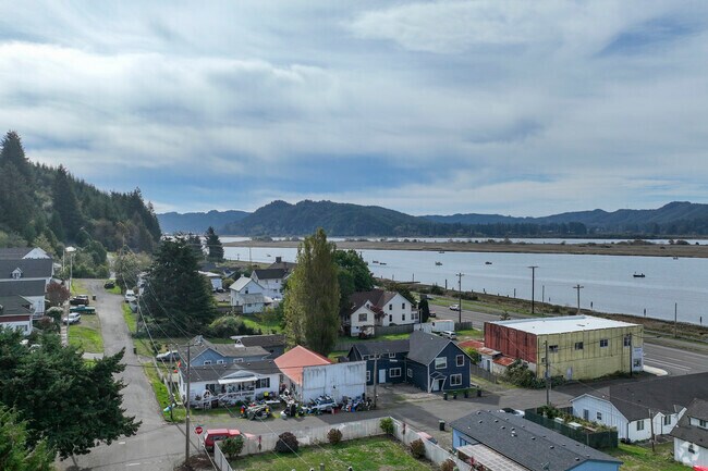 The Gardener neighborhood is a beautiful spot on the coast of Oregon.
