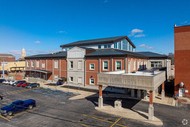 The Crawfordsville Public Library moved into a new building in 2005.