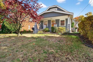 4429 S Hills Dr, Cleveland, OH 44109