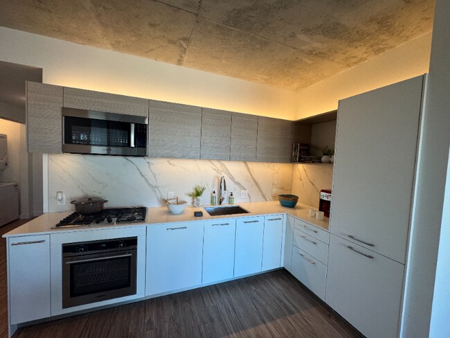 167 N Desplaines St unit 611, Chicago, IL 60661 - photo 6