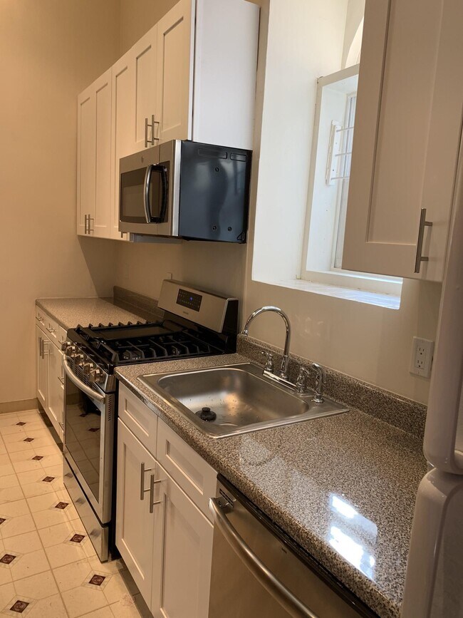 106 Central St unit 1, Somerville, MA 02143 - photo 4
