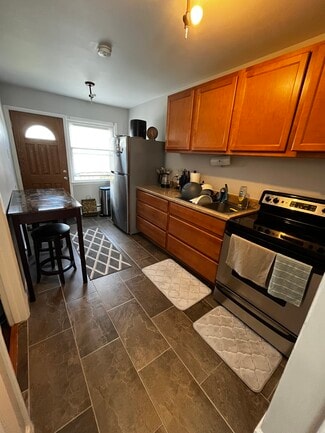 488 E 5th Ct Unit B, Des Plaines, IL 60016