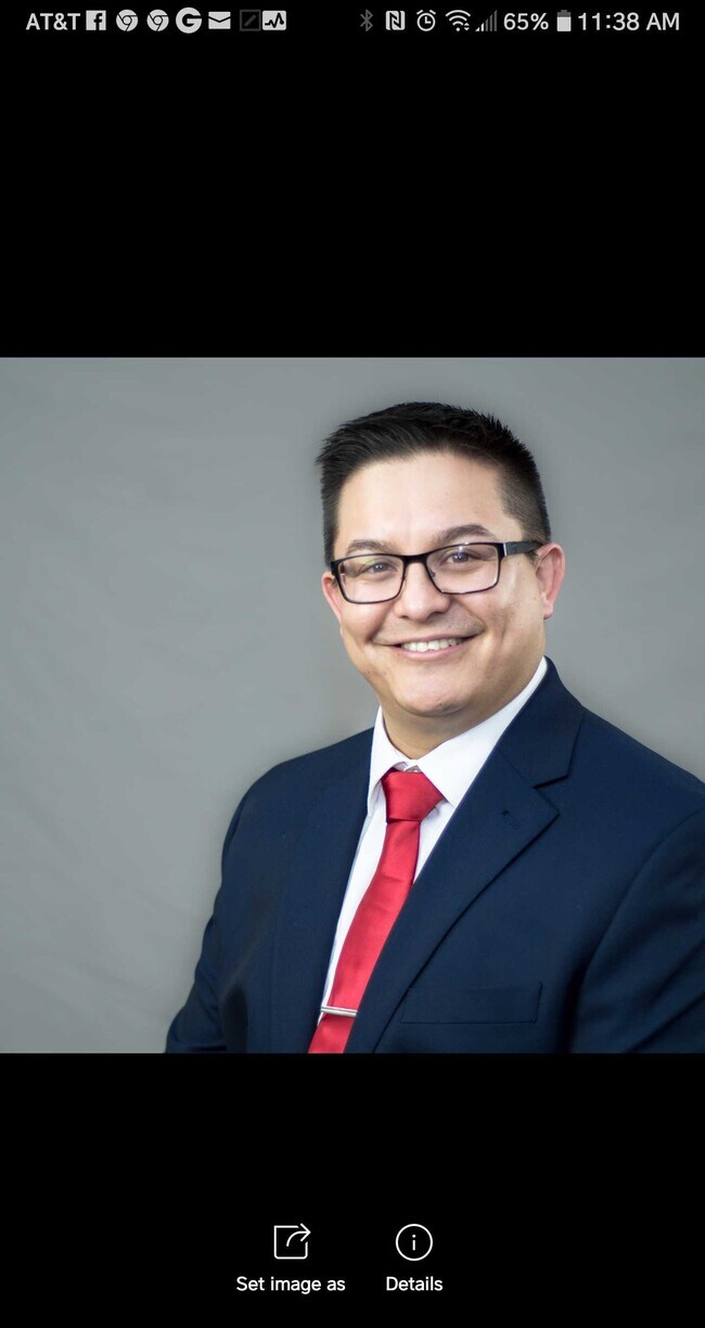 Agent Photo