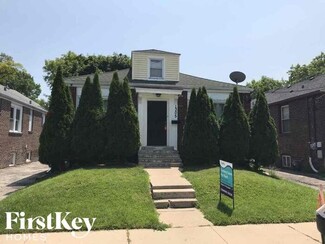 1305 W Paul St, Waukegan, IL 60085