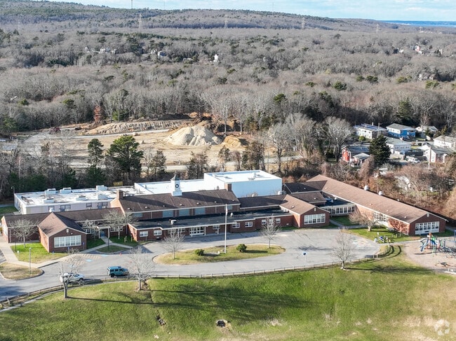 Manomet Elementary School in Manomet Heights was given an A- in academics by Niche.