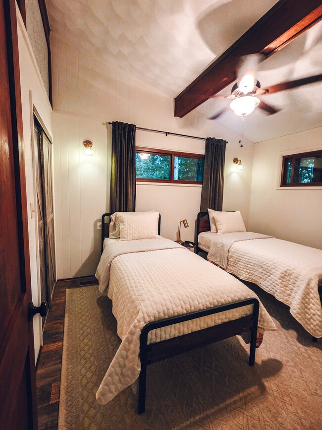2nd bedroom offers two twin beds; main floor
