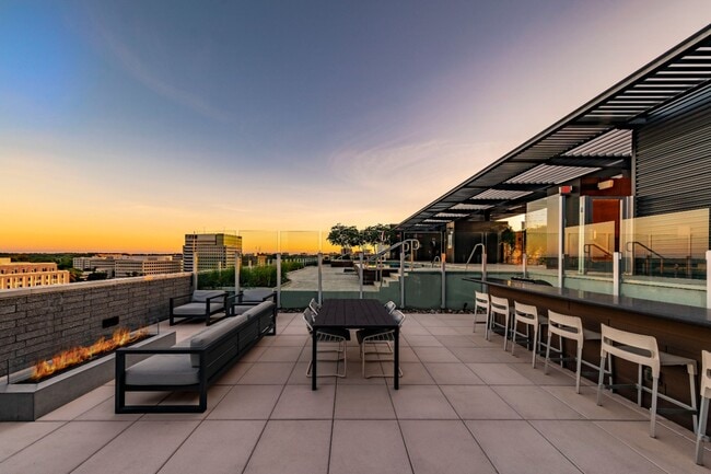 Haden, McLean, VA 22102 - photo 4