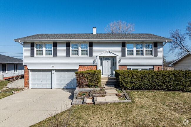 Housing prices in High Point Park are typically between $227,000 and $541,000.