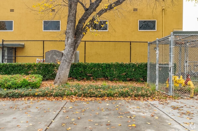 Hesby Oaks Elementary School