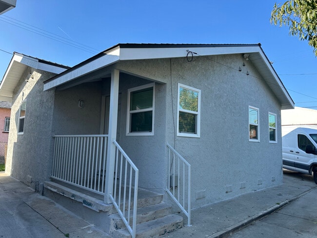 241 W 89th St unit 241,2411/2,warehouse, Los Angeles, CA 90003 - photo 3