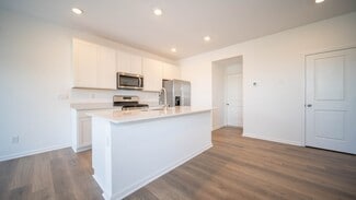 6285 Wasco Dr, Whitestown, IN 46075