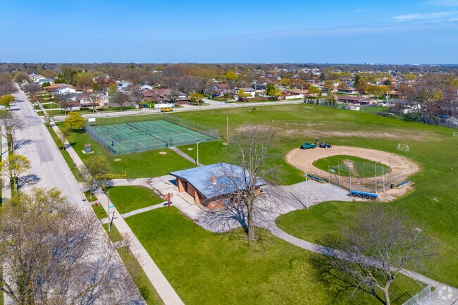 Cooper Park's main amenities are public tennis and baseball facilities.