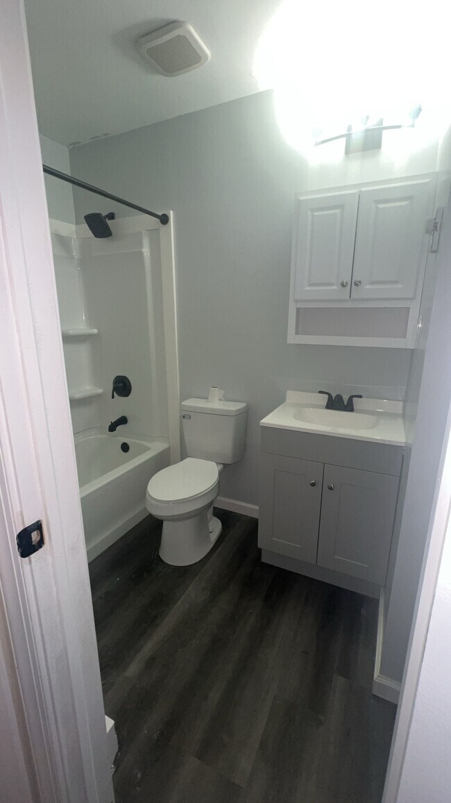 Elijah Parkway, Lima, OH 45805 - photo 2