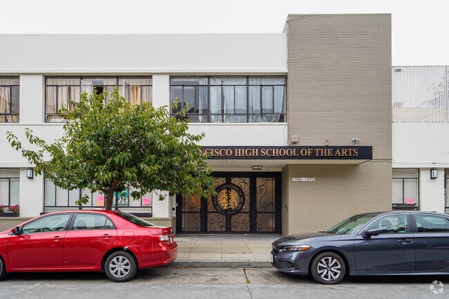 Xian Yun Academy of the Arts emphasizes the arts while also having rigorous academics.