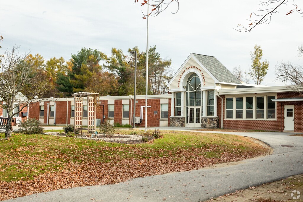 Woodstock Elementary School, Woodstock CT Rankings & Reviews - Homes.com