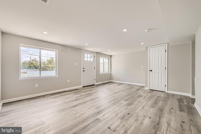 4111 Sunnyside Ave unit Basement Apartment, Baltimore, MD 21215 - photo 5