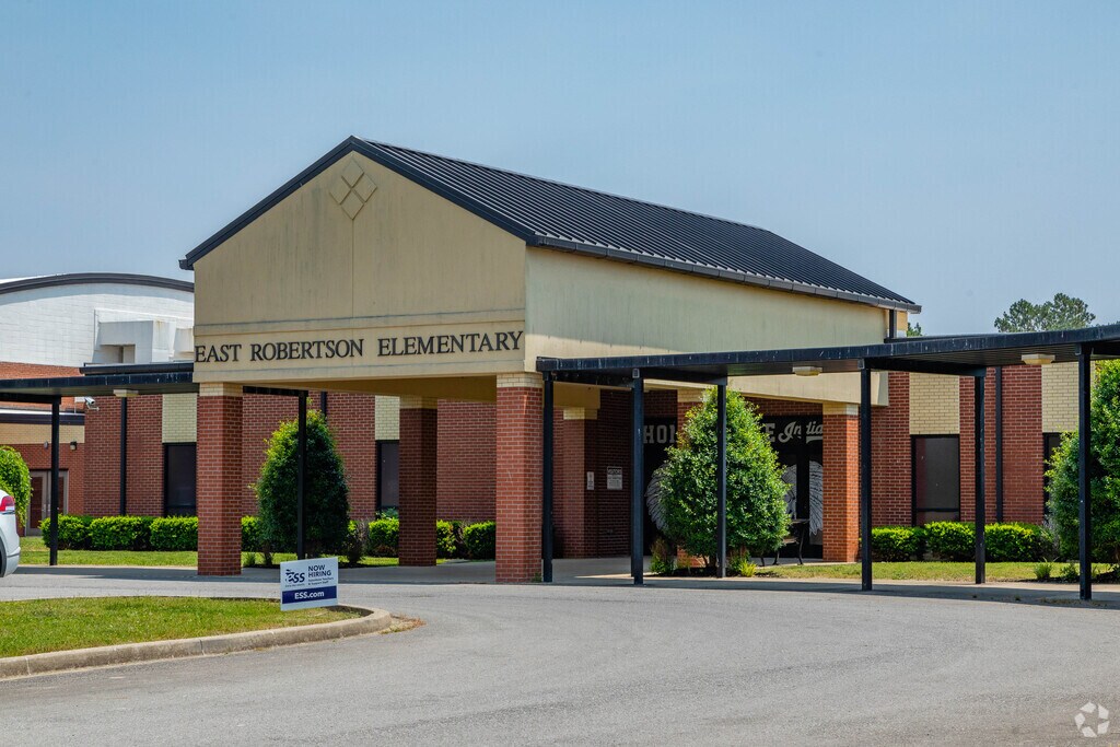 East Robertson Elementary enrolls over 400 students in Robertson County.