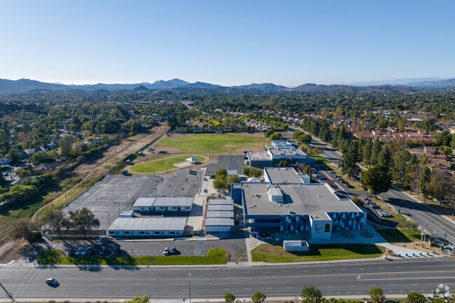 Los Cerritos Middle School tests above the national average.