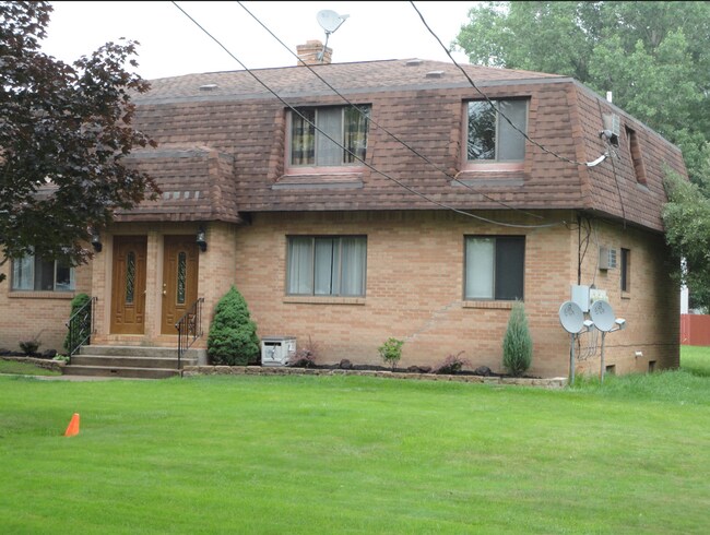 169 Jefferson Ave unit 2, North Tonawanda, NY 14120 - photo 2