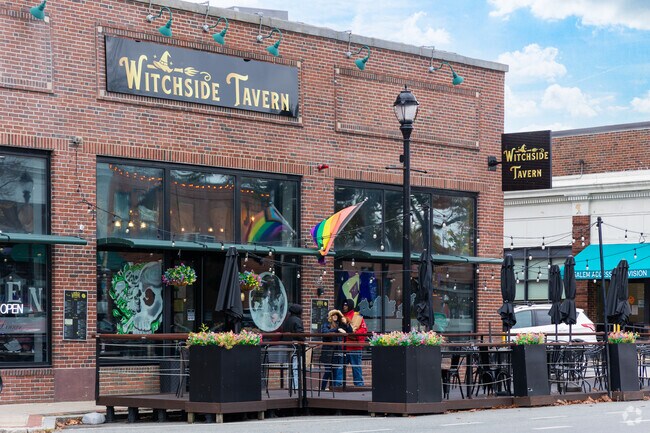 Witchside Tavern near Salem Common offers casual dining with local flair.