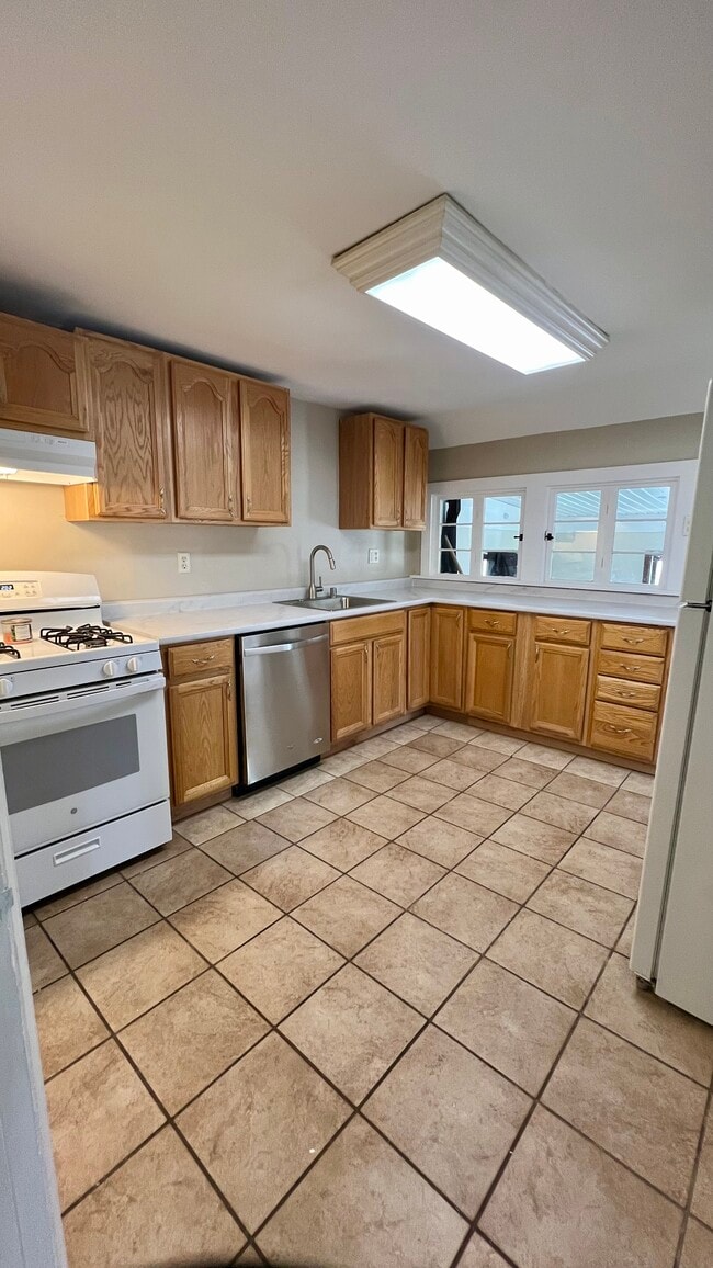 784 Wilson St Unit 784 Half, Dubuque, IA 52001