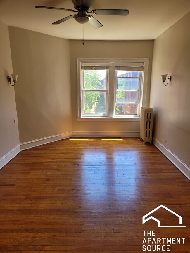 1368 W Estes Ave unit 1N, Chicago, IL 60626 - photo 5
