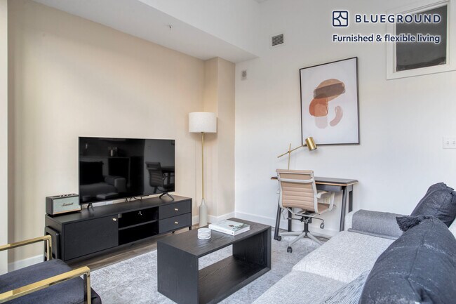 1255 22nd St NW unit FL3-ID857, Washington, DC 20037 - photo 4