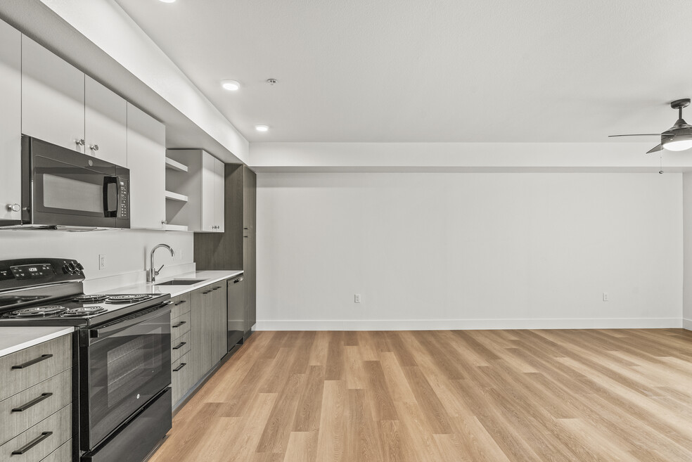 Vuela Apartments, Wilsonville, OR 97070 - photo 1