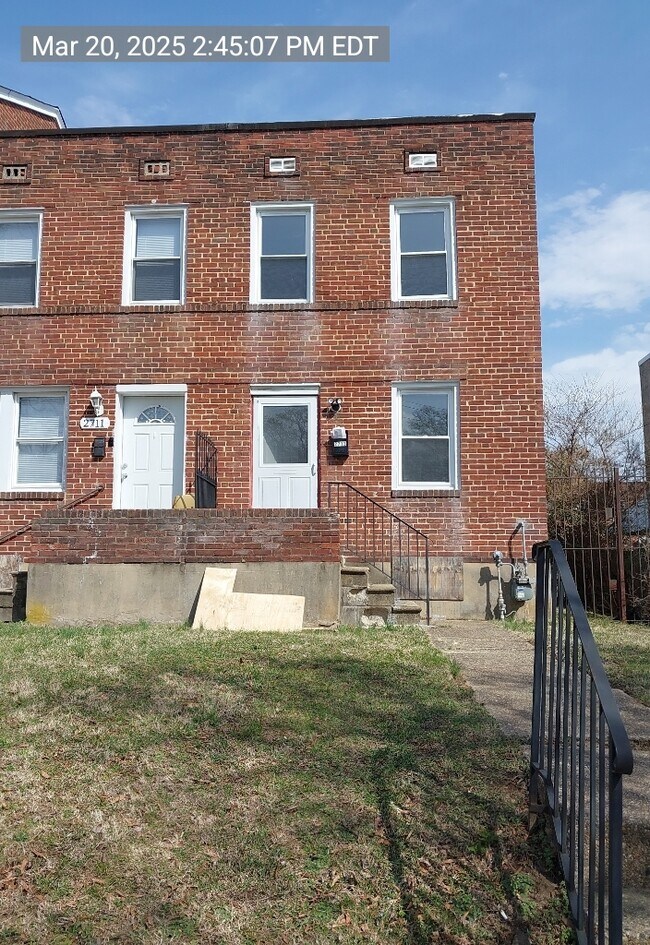 2713 Round Rd, Baltimore, MD 21225