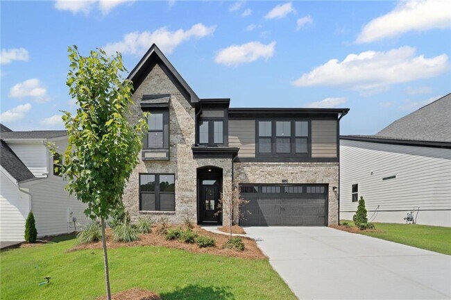 752 Crystal Lake Pkwy, Hoschton, GA 30548 - photo 4