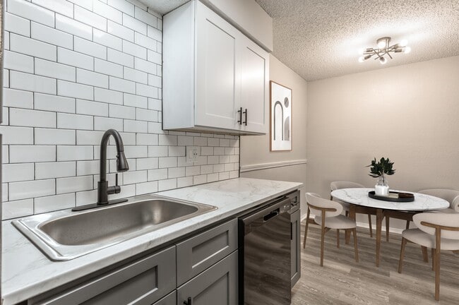 Union Point Apartments, Tulsa, OK 74134 - photo 6